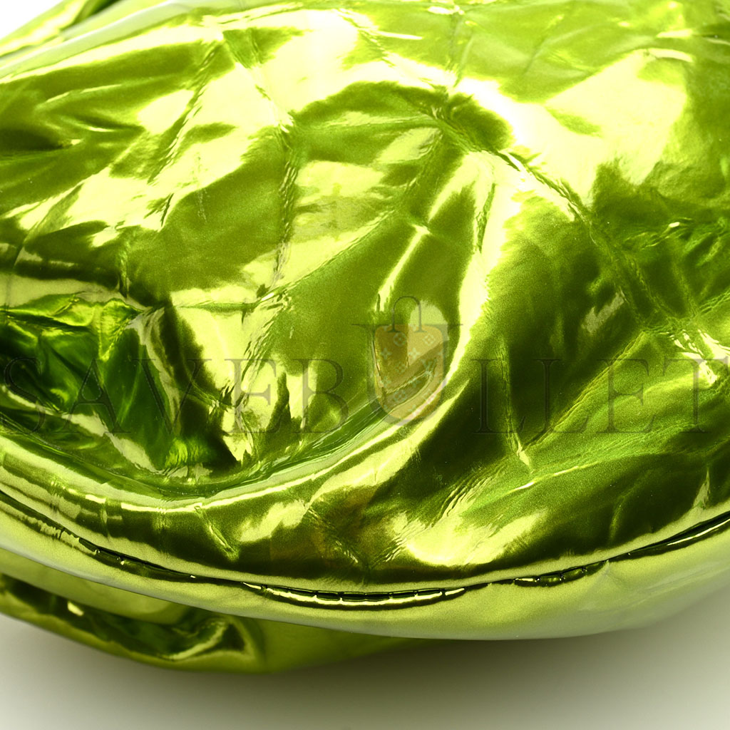 bo*te*ga Ve*ne*ta metallic crushed calfskin mini jodie chlorophyll  (26*13*5cm)