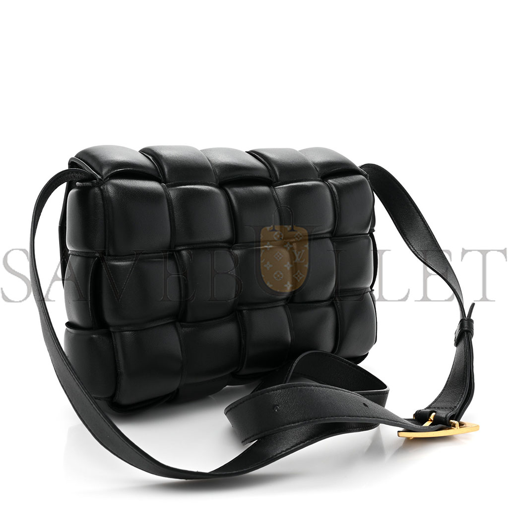 bo*te*ga Ve*ne*ta nappa maxi intrecciato padded cassette crossbody bag black  (26*18*8cm)