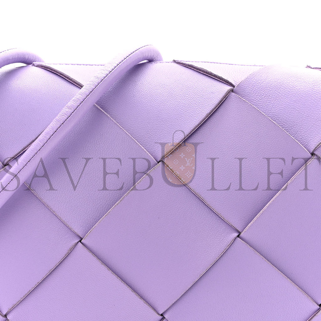 bo*te*ga Ve*ne*ta lambskin maxi intrecciato small cassette camera bag wisteria  (22*14*7cm)