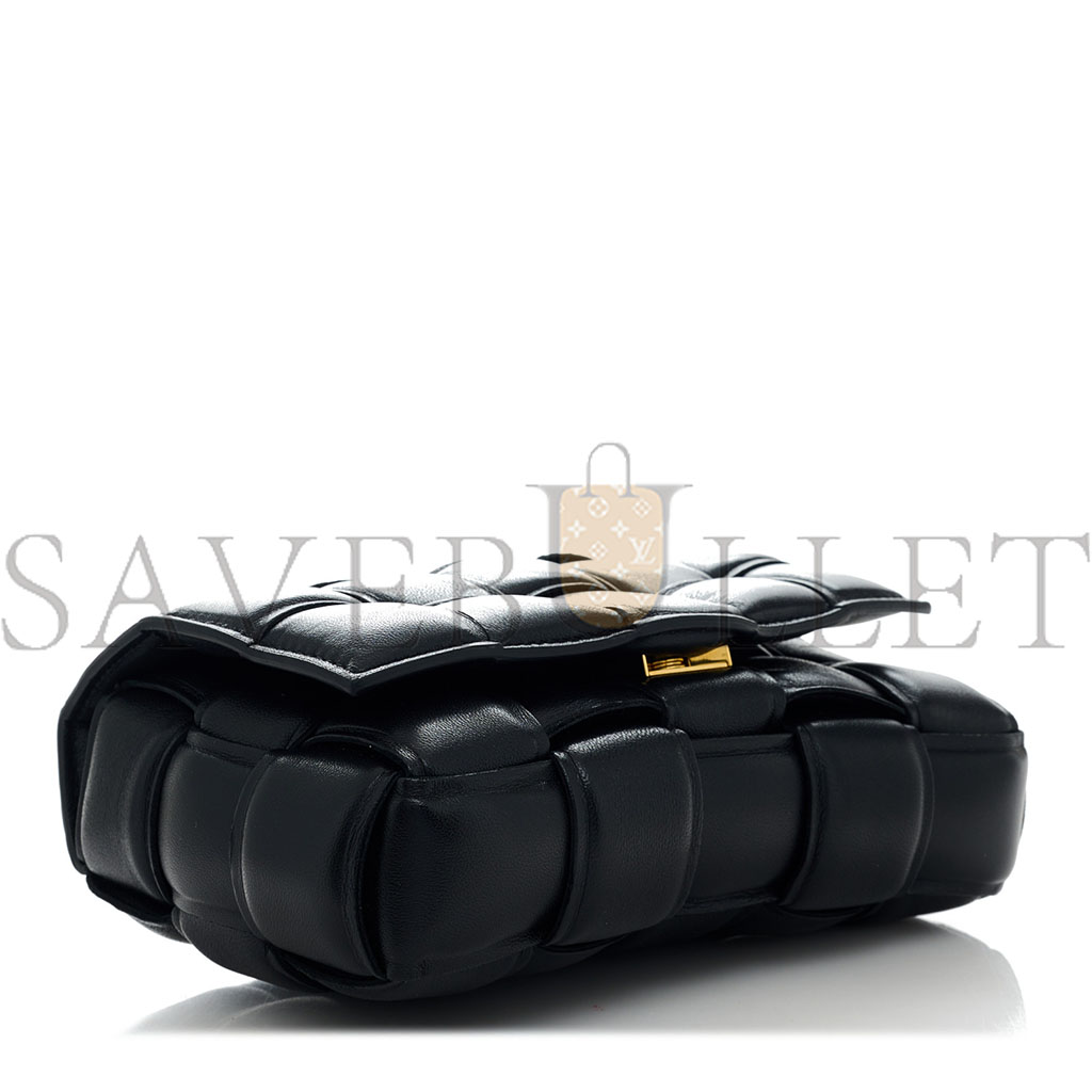 bo*te*ga Ve*ne*ta nappa maxi intrecciato small padded cassette crossbody bag black  (19*12*5cm)