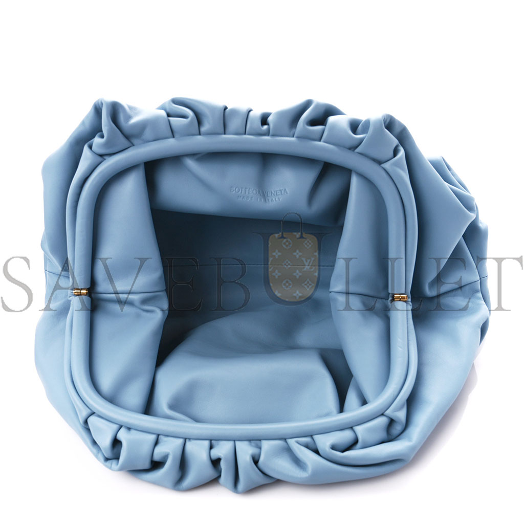 bo*te*ga Ve*ne*ta smooth butter calf the pouch oversized clutch ice  (38*19*9cm)