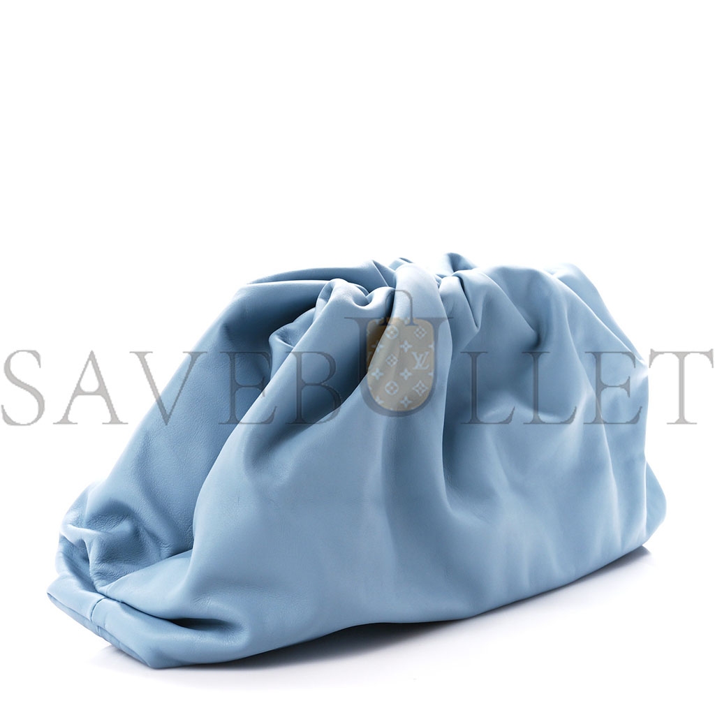 bo*te*ga Ve*ne*ta smooth butter calf the pouch oversized clutch ice  (38*19*9cm)