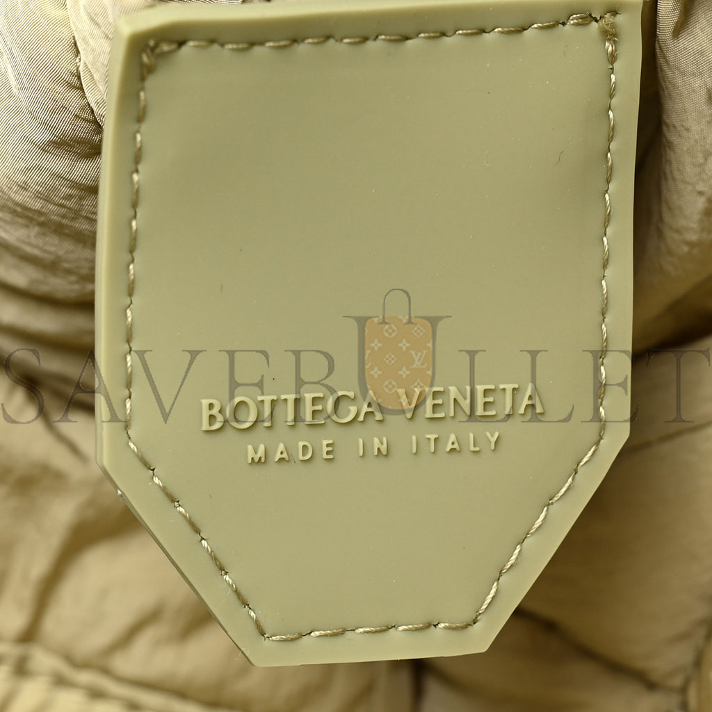 bo*te*ga Ve*ne*ta nylon intrecciato padded tech cassette bag travertine  (32*17*10cm)