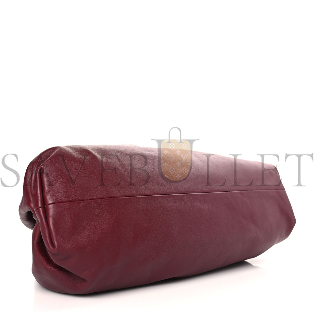 bo*te*ga Ve*ne*ta smooth butter calf the pouch oversized clutch bordeaux  (37*21*8cm)