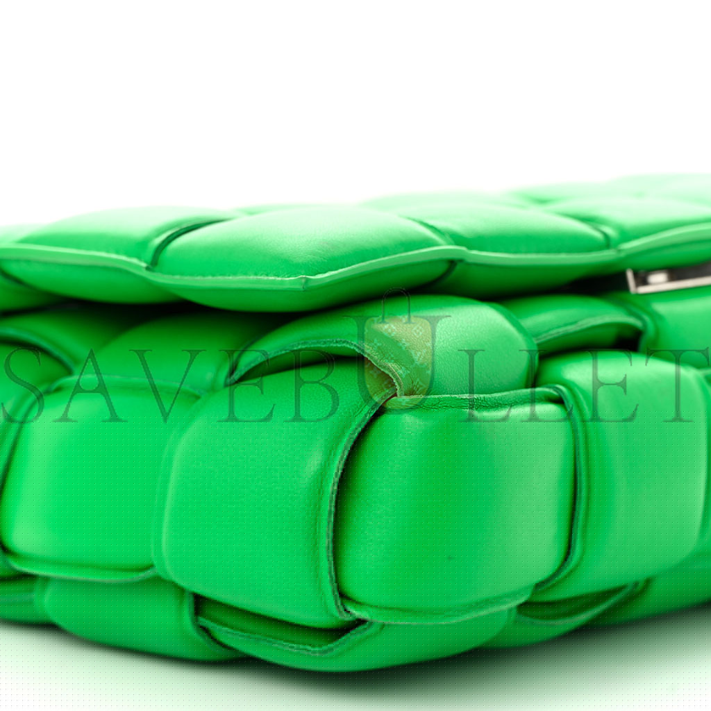 bo*te*ga Ve*ne*ta nappa maxi intreccio padded cassette crossbody bag parakeet  (26*18*8cm)