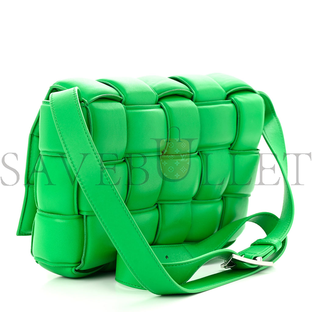 bo*te*ga Ve*ne*ta nappa maxi intreccio padded cassette crossbody bag parakeet  (26*18*8cm)