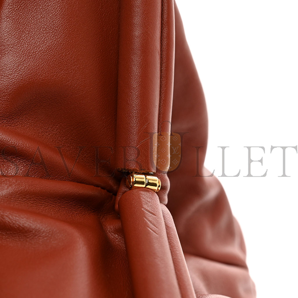 bo*te*ga Ve*ne*ta smooth butter calf the pouch oversized clutch rust  (38*17*8cm)