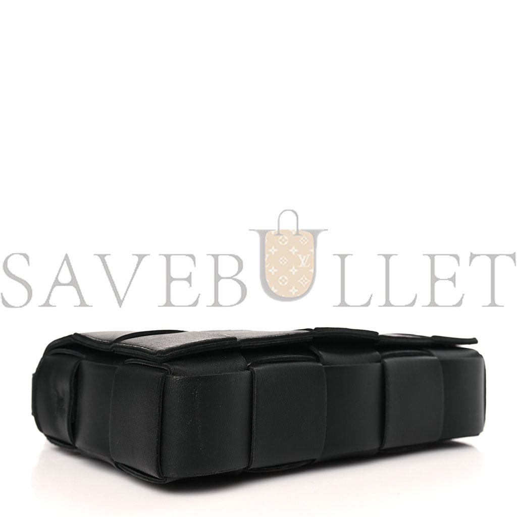 bo*te*ga Ve*ne*ta lambskin maxi intrecciato cassette crossbody bag black  (19*12*4cm)