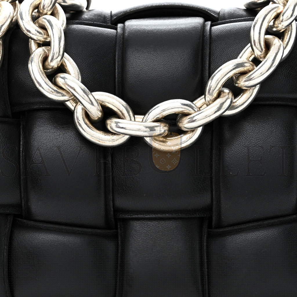 bo*te*ga Ve*ne*ta lambskin maxi intreccio padded chain cassette crossbody bag black  (27*19*7cm)
