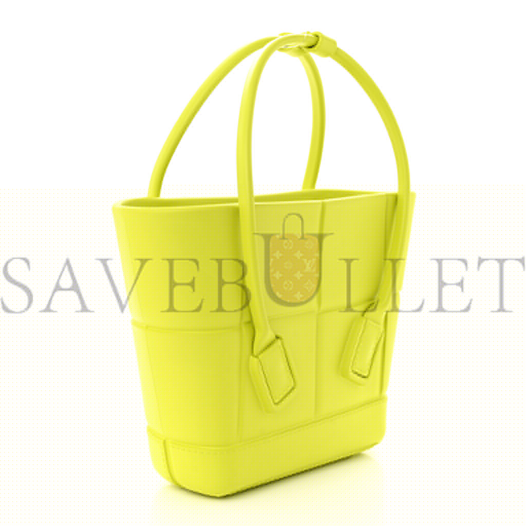 bo*te*ga Ve*ne*ta rubber maxi intrecciato mini arco kiwi green  (21*18*8cm)