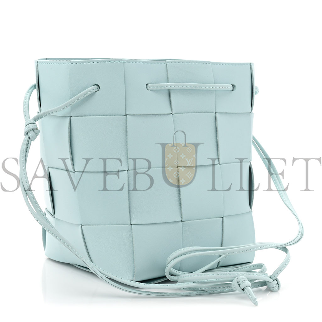 bo*te*ga Ve*ne*ta nappa maxi intrecciato small cassette bucket bag topazio silver  (18*15*13cm)
