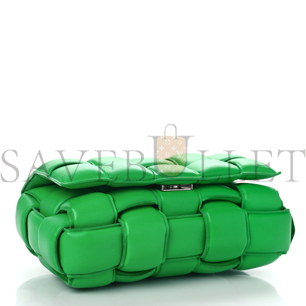 bo*te*ga Ve*ne*ta nappa maxi intreccio padded cassette crossbody bag parakeet  (26*18*8cm)