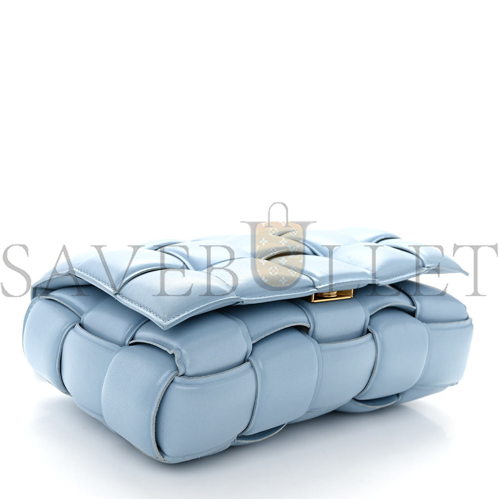 bo*te*ga Ve*ne*ta nappa maxi intreccio padded cassette crossbody bag ice  (26*18*8cm)