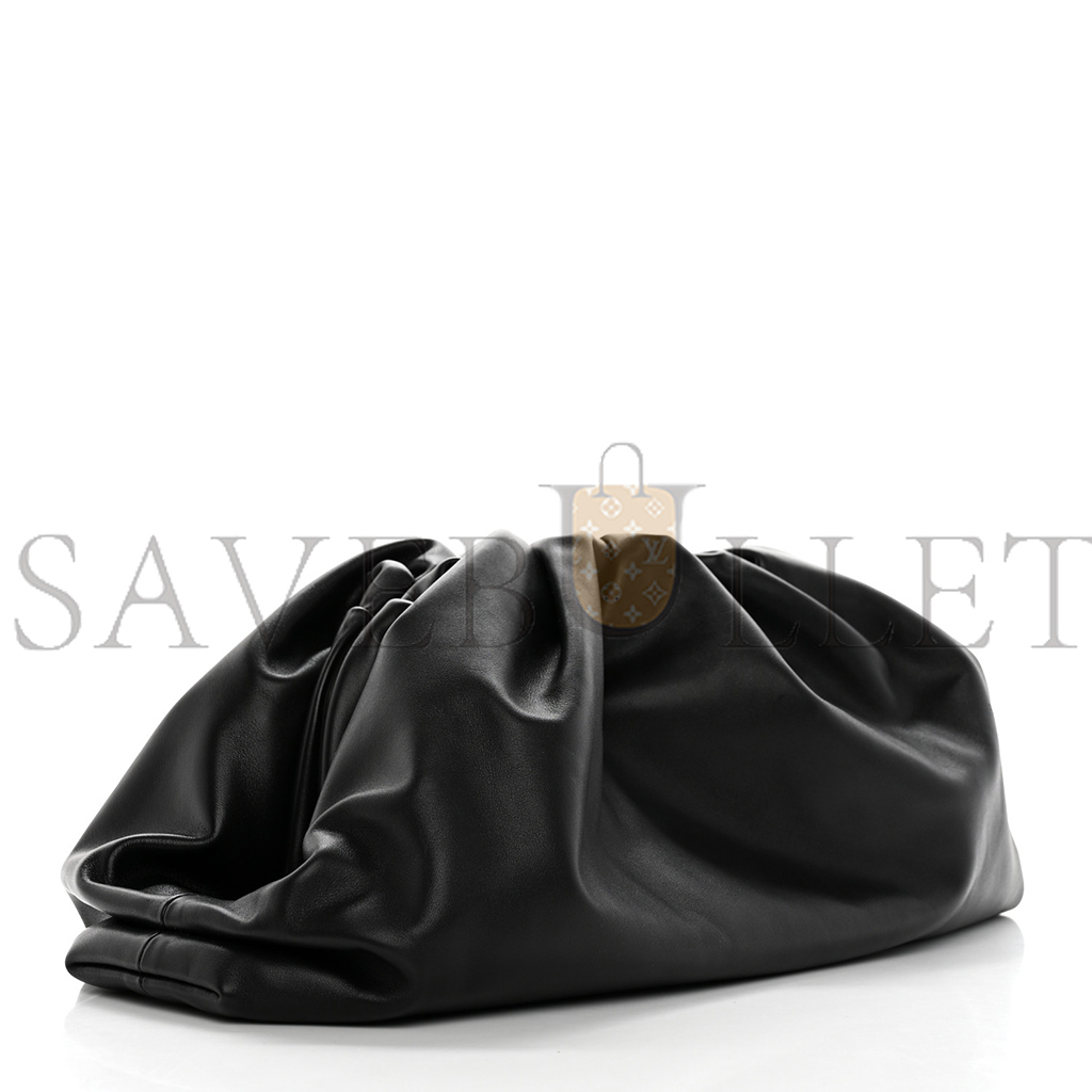 bo*te*ga Ve*ne*ta smooth butter calf the pouch oversized clutch black  (38*18*8cm)