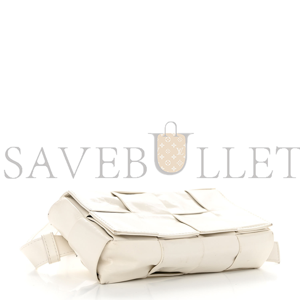 bo*te*ga Ve*ne*ta paper calfskin intrecciato cassette belt bag white  (18*10*4cm)