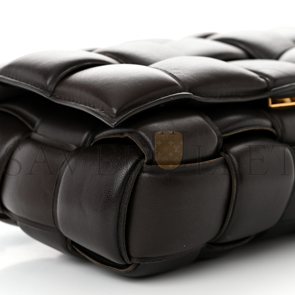 bo*te*ga Ve*ne*ta nappa maxi intreccio padded cassette crossbody bag fondant  (26*18*8cm)