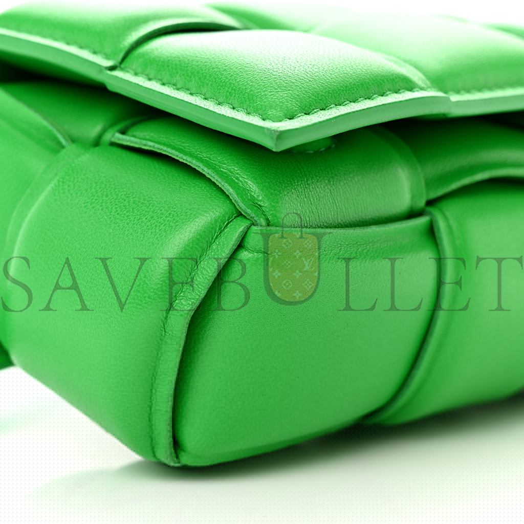 bo*te*ga Ve*ne*ta nappa maxi intreccio padded the belt cassette bag parakeet  (18*9*6cm)
