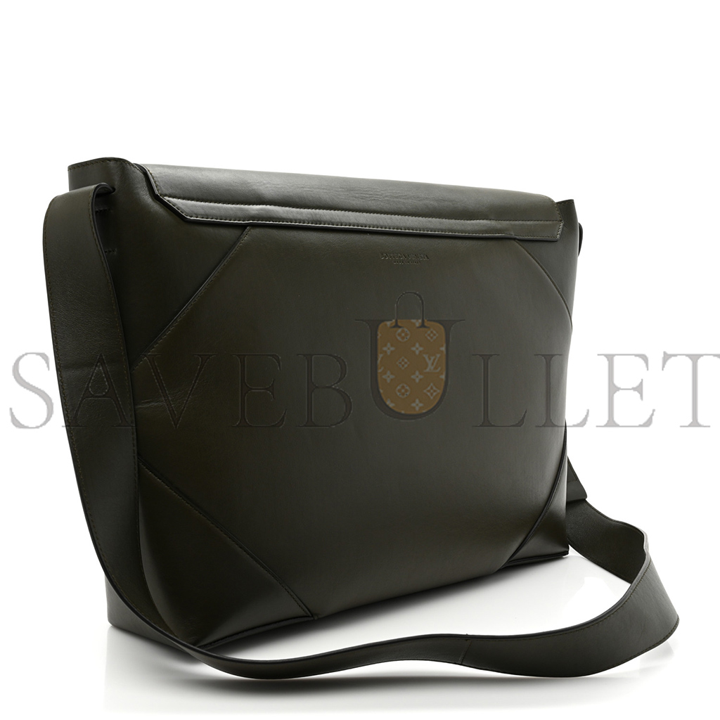 bo*te*ga Ve*ne*ta lambskin maxi intrecciato messenger bag  (23*15*6cm)