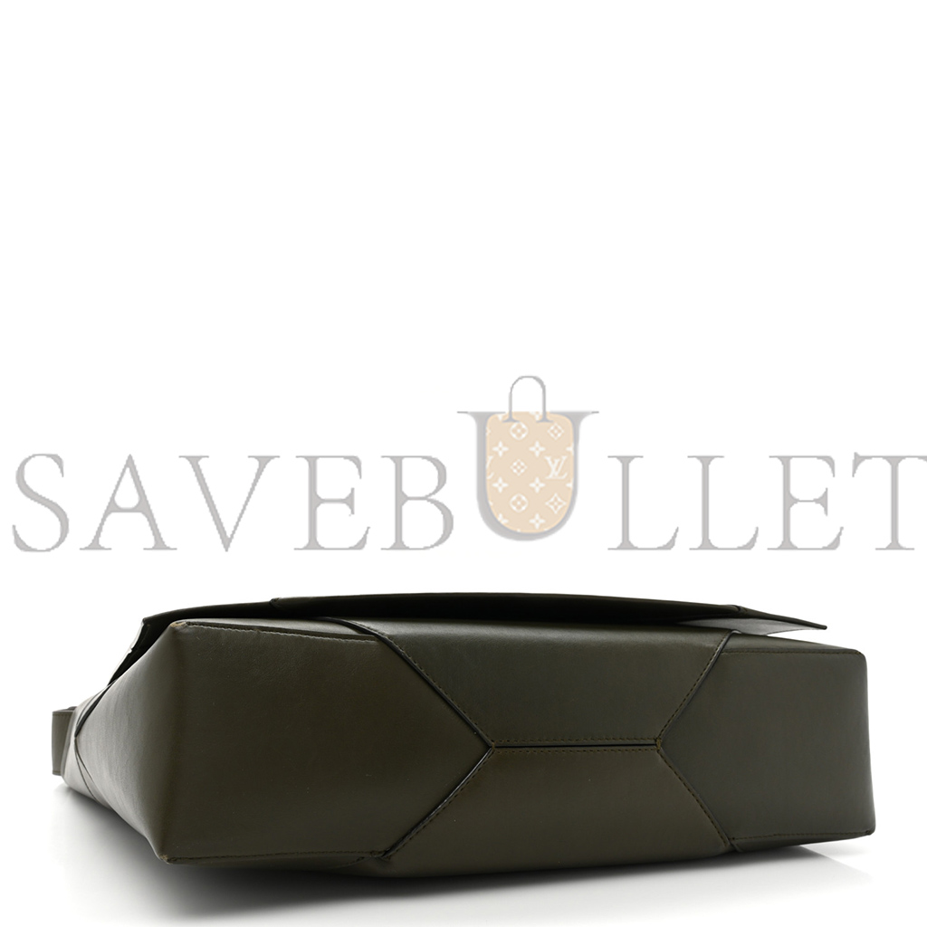 bo*te*ga Ve*ne*ta lambskin maxi intrecciato messenger bag  (23*15*6cm)