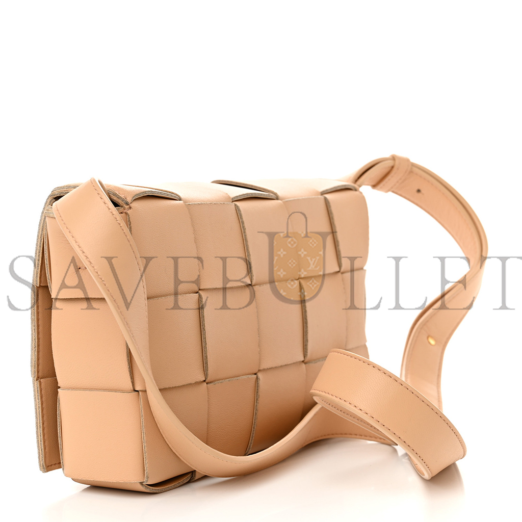 bo*te*ga Ve*ne*ta lambskin maxi intrecciato cassette crossbody bag porridge  (23*15*5.5cm)