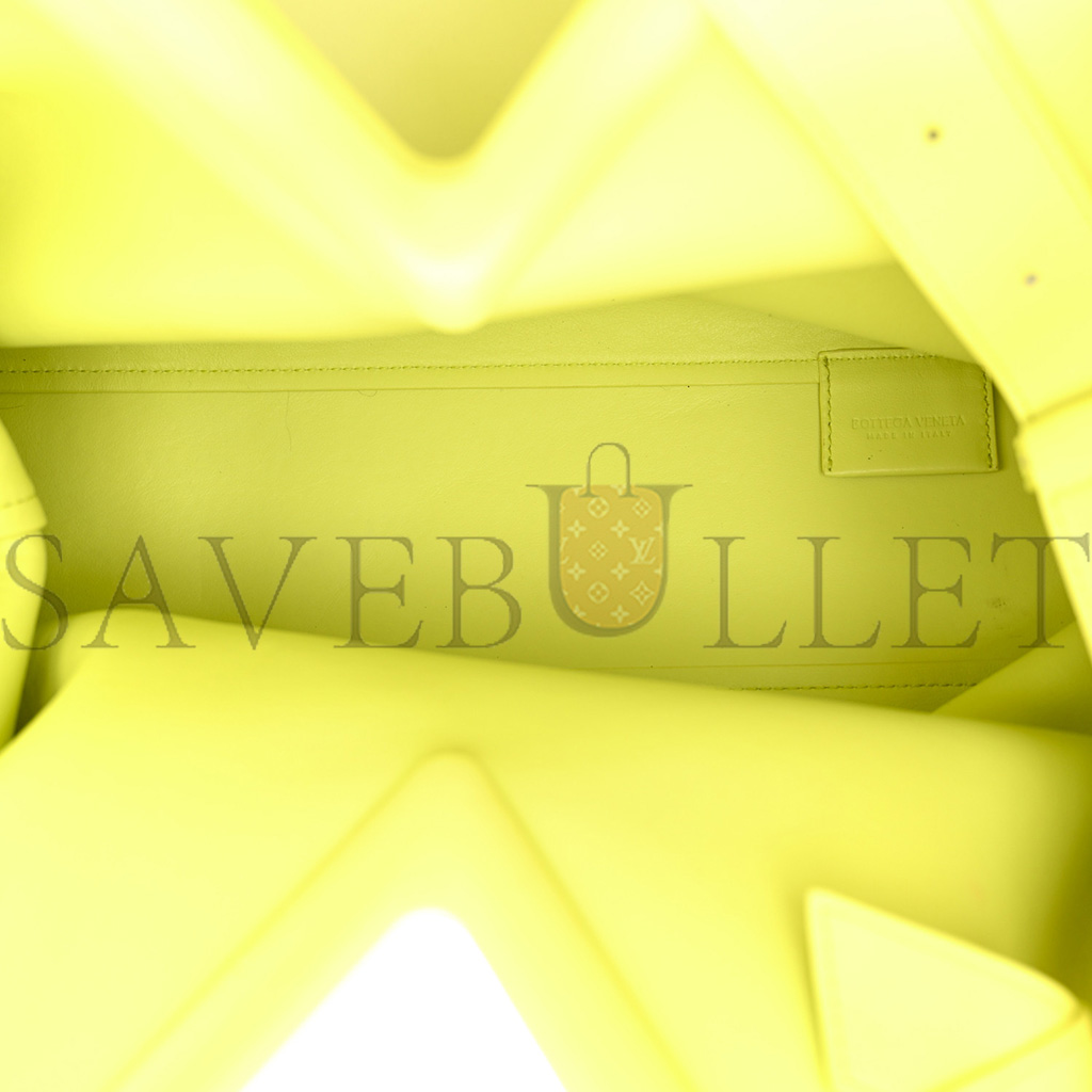 bo*te*ga Ve*ne*ta calfskin medium the point triangle bag seagrass  (32*23*11cm)