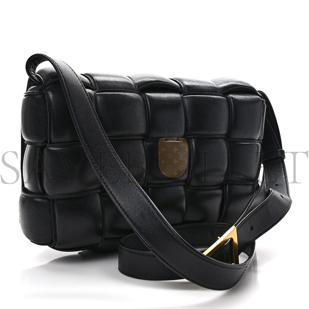 bo*te*ga Ve*ne*ta nappa maxi intrecciato padded cassette crossbody bag black  (26*18*8cm)