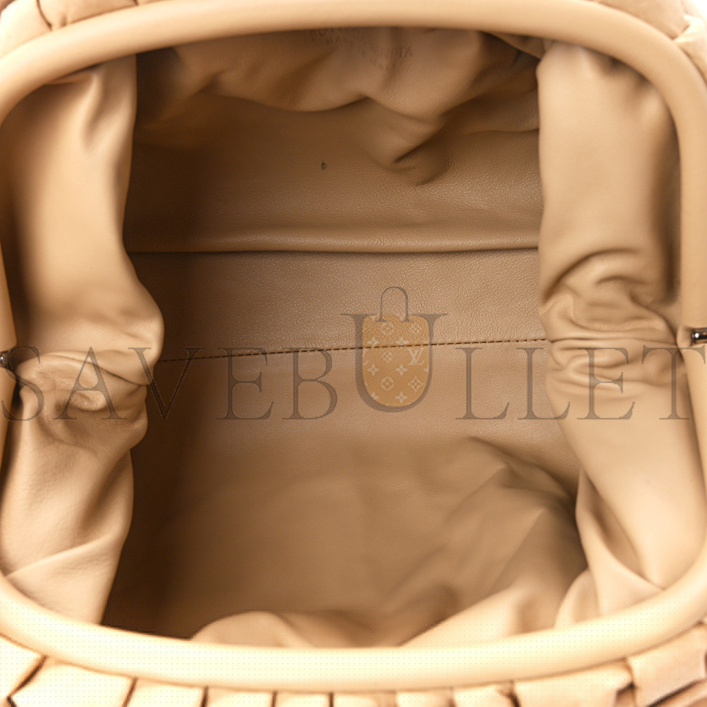 bo*te*ga Ve*ne*ta carta the pouch oversized clutch kraft  (38*20*9cm)