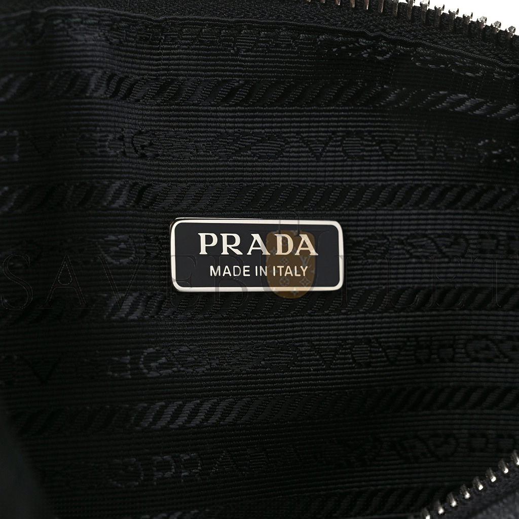Pra*a grace lux triangle wristlet pouch black (26*15*6cm)