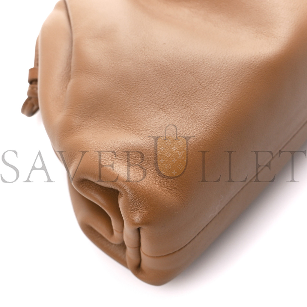 bo*te*ga Ve*ne*ta butter calfskin the mini pouch camel  (20*13*6cm)