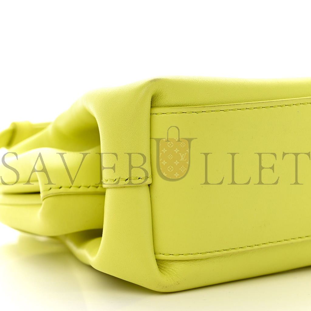 bo*te*ga Ve*ne*ta calfskin small the point triangle bag seagrass  (20*18*8cm)