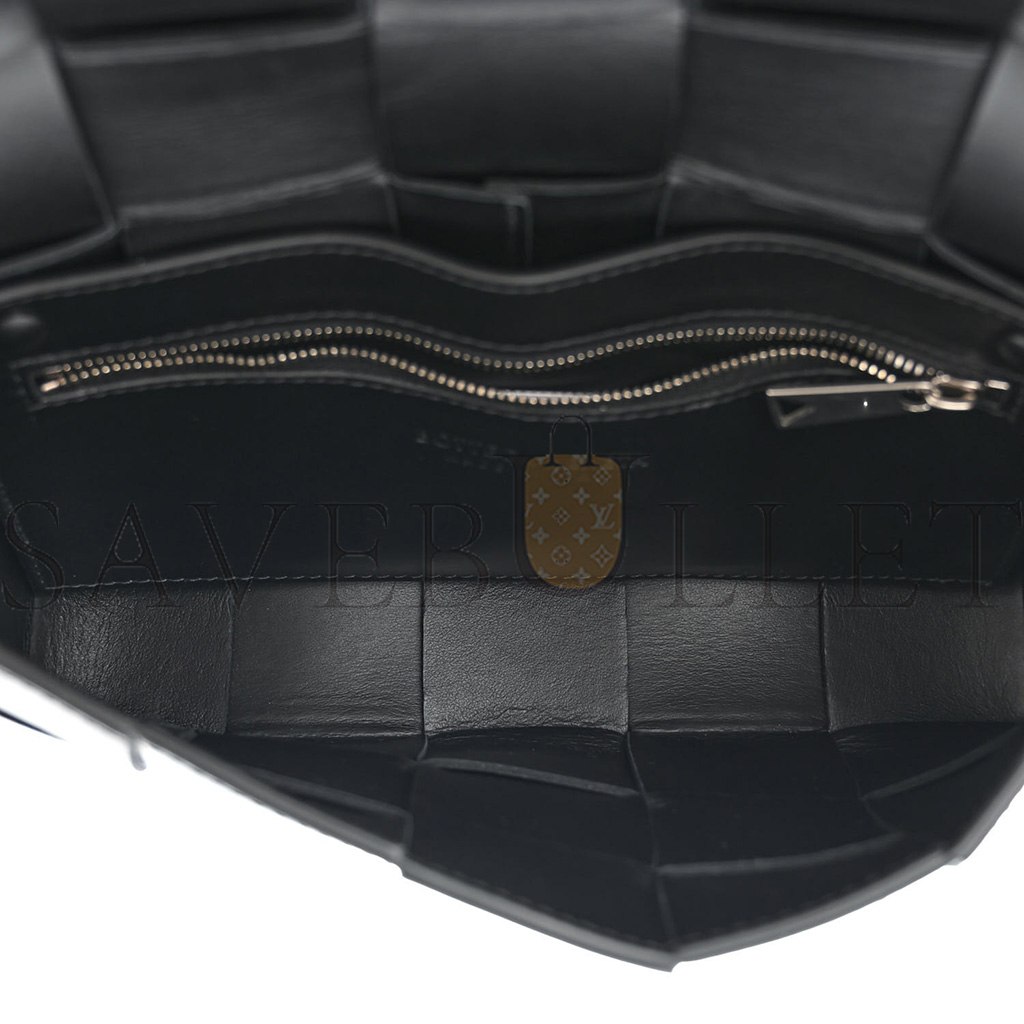 bo*te*ga Ve*ne*ta calfskin maxi intreccio cassette with strap bag black  (23*15*5.5cm)