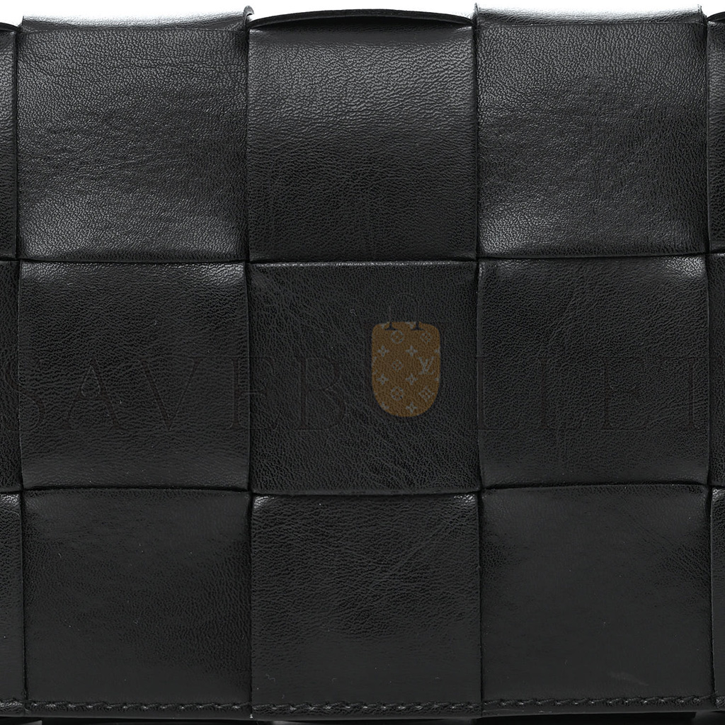 bo*te*ga Ve*ne*ta calfskin maxi intreccio cassette with strap bag black  (23*15*5.5cm)