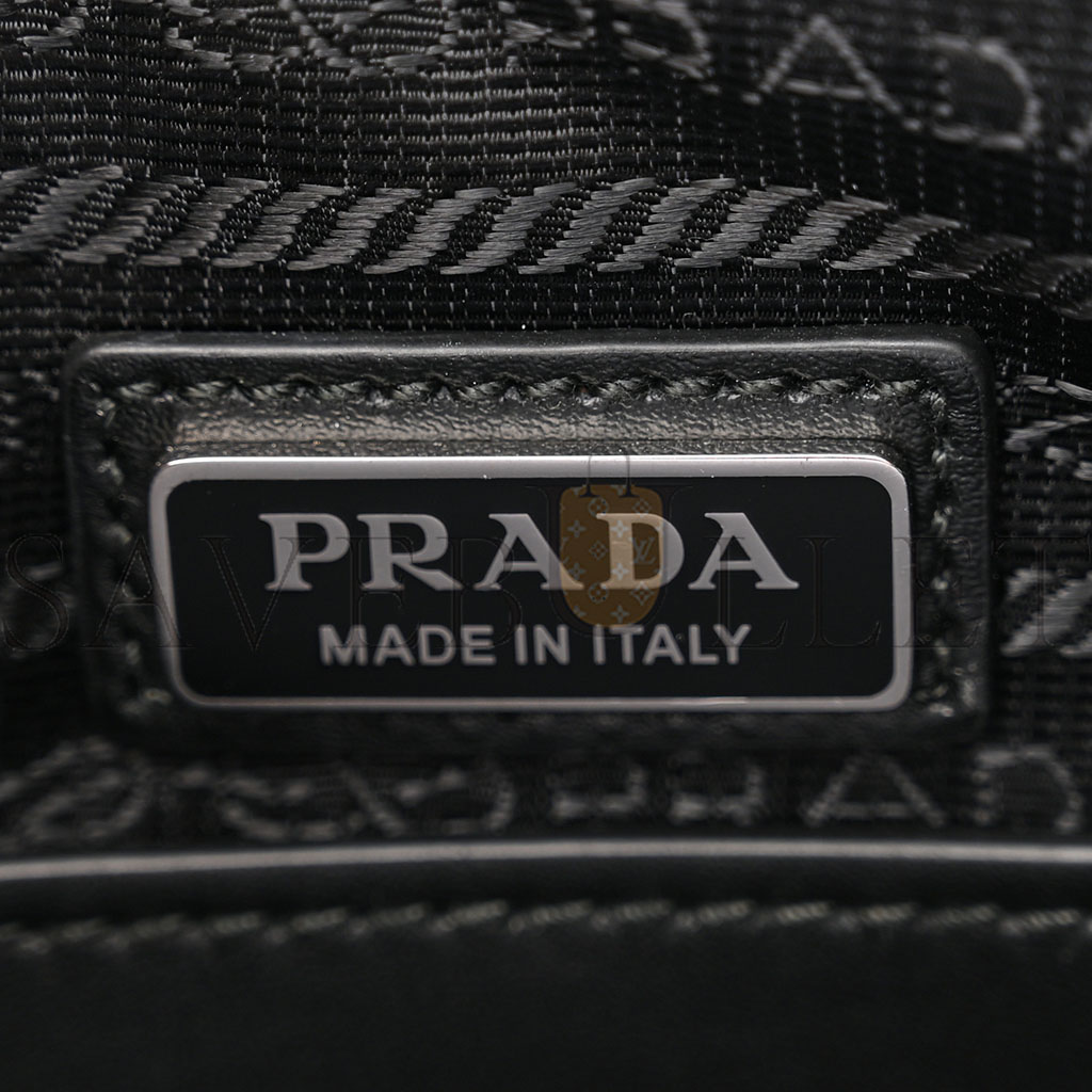 Pra*a softy calfskin triangle shoulder bag black (28*16*10cm)