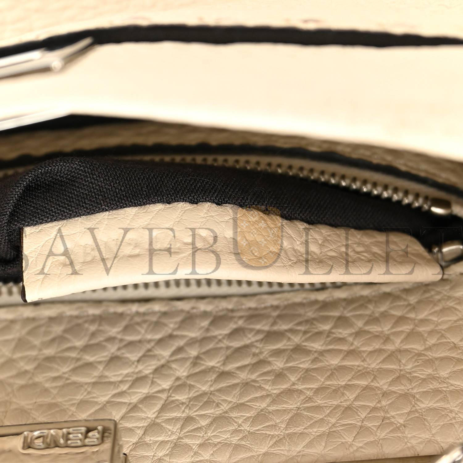 F**di cuoio romano selleria mini peekaboo iconic satchel latte (23*17*12cm)