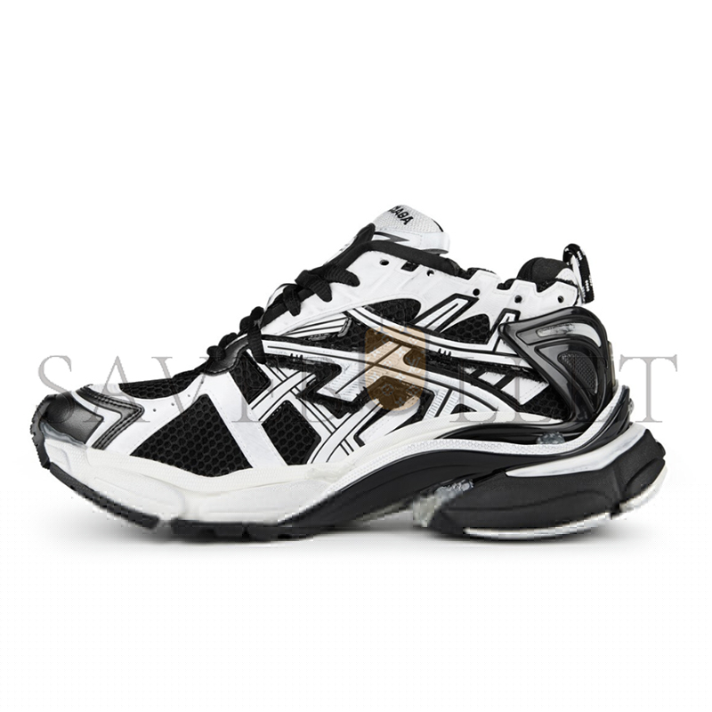 Ba*len*cia*ga white & black runner sneakers 677403w3rb29010