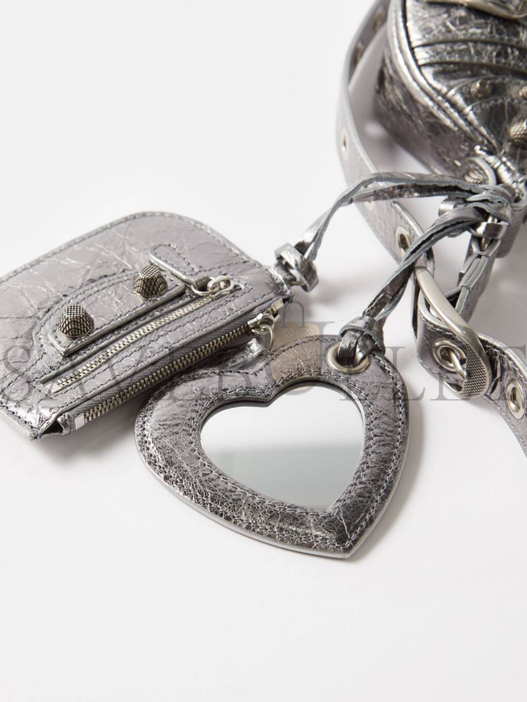 Ba*len*cia*ga silver le cagole xs leather shoulder bag  matchesfashion us (26.5*11.4*7.3cm)