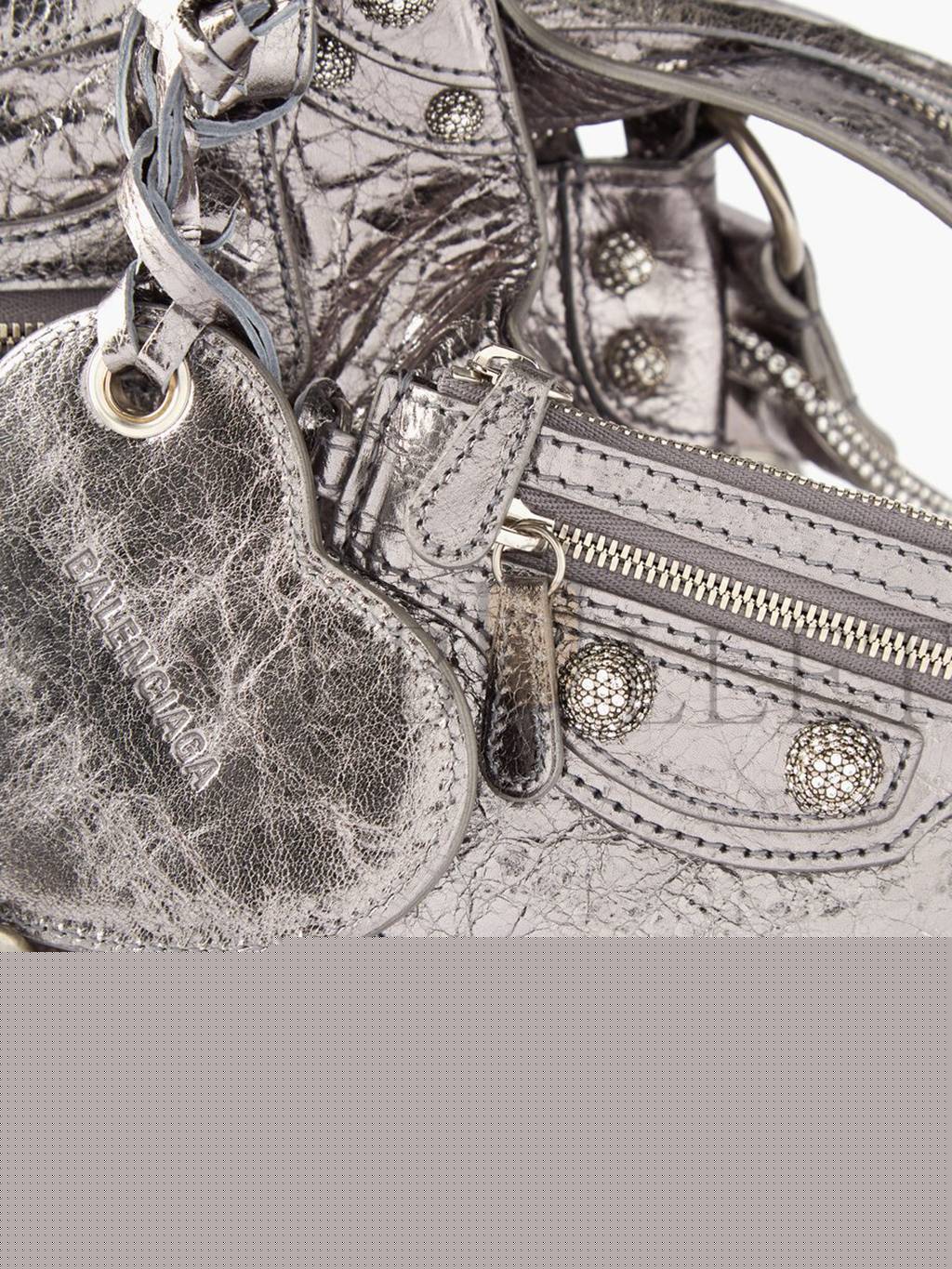 Ba*len*cia*ga silver neo cagole city xs leather bag  matchesfashion us (25.6*17*11.1cm)