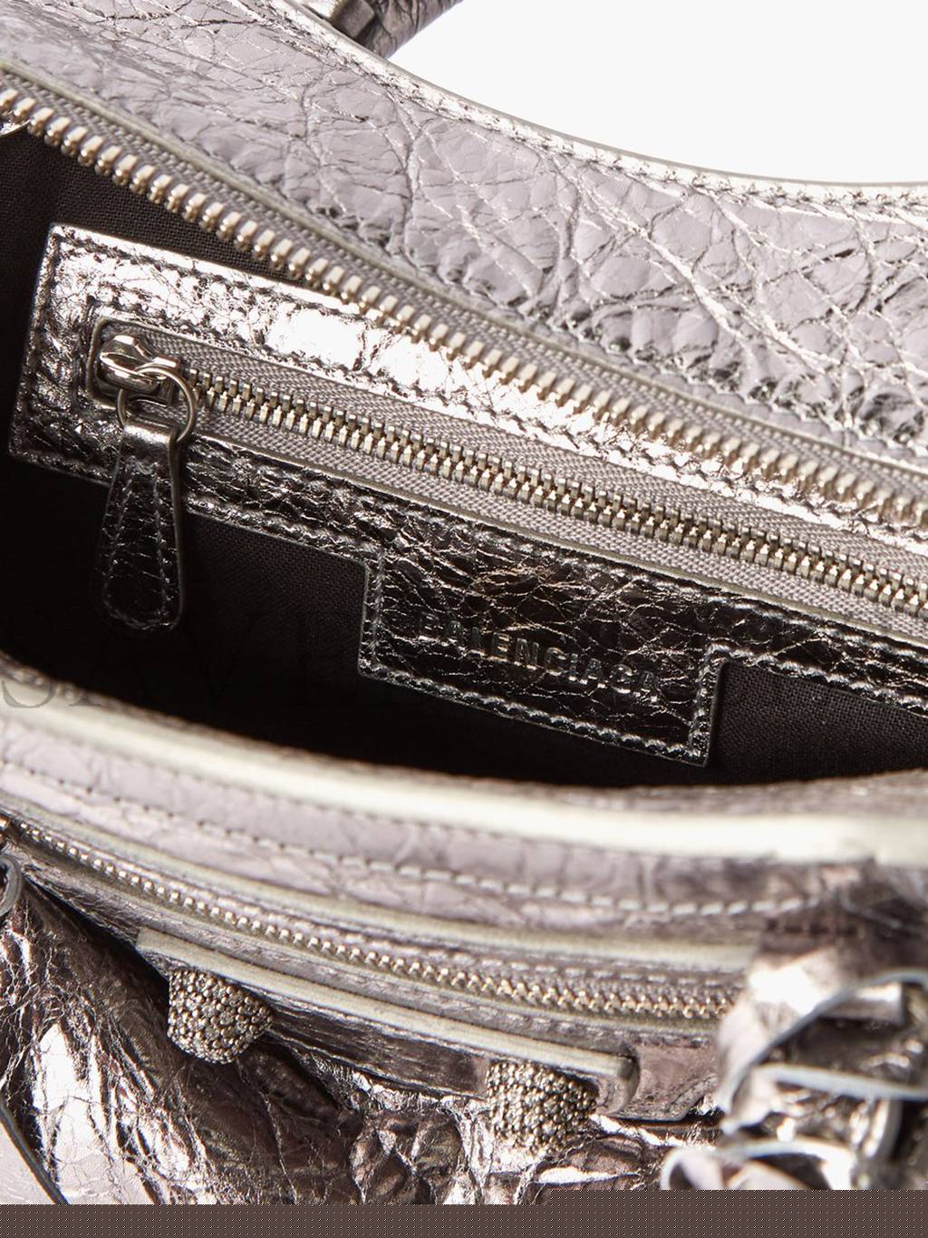 Ba*len*cia*ga silver neo cagole city xs leather bag  matchesfashion us (25.6*17*11.1cm)