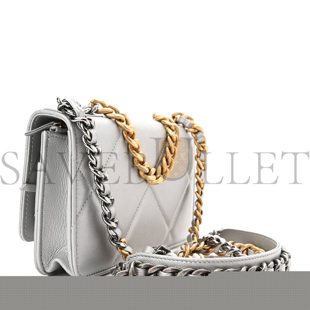 Ch*el metallic lambskin quilted Ch*el 19 wallet on chain woc silver (19*11*3cm)
