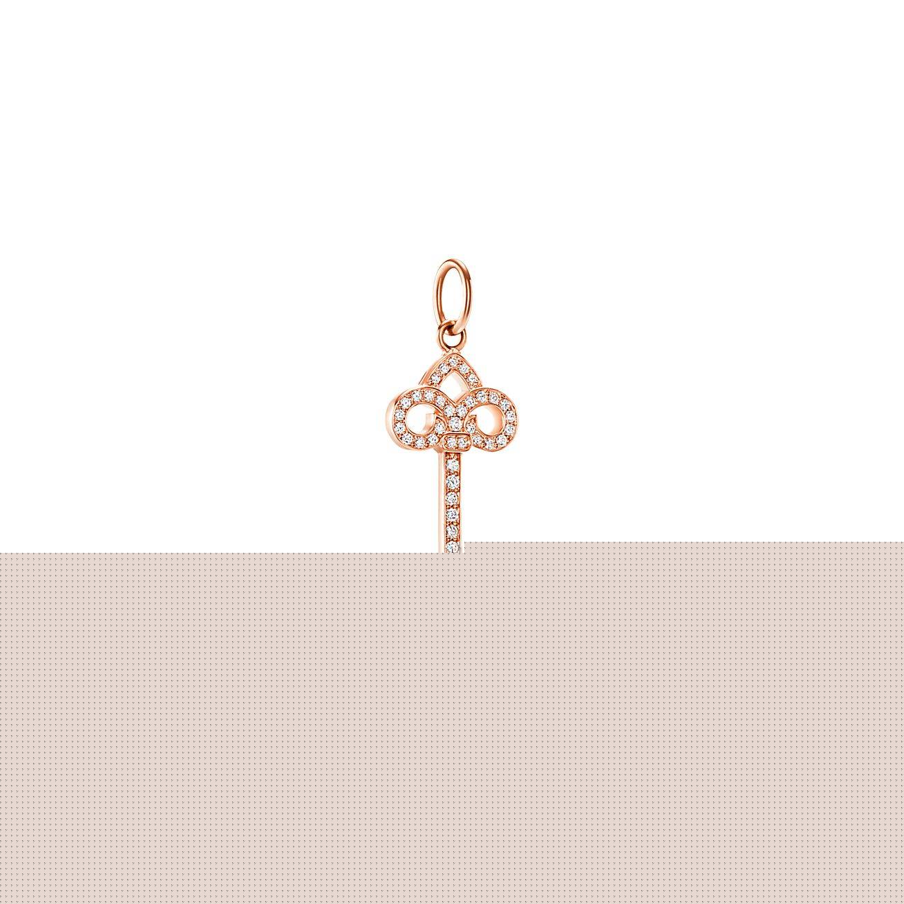 T*f*ny keys fleur de lis key