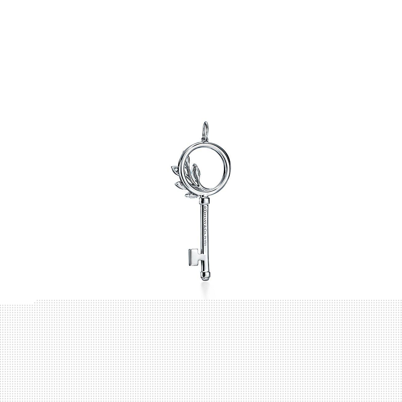 T*f*ny keys T*f*ny victoria® diamond vine circle key in platinum