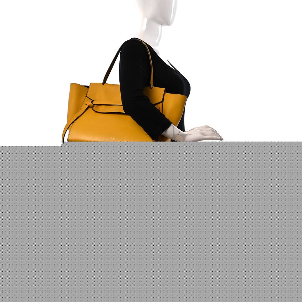 Ce**e baby grained calfskin micro belt bag yellow (33*23*22cm)