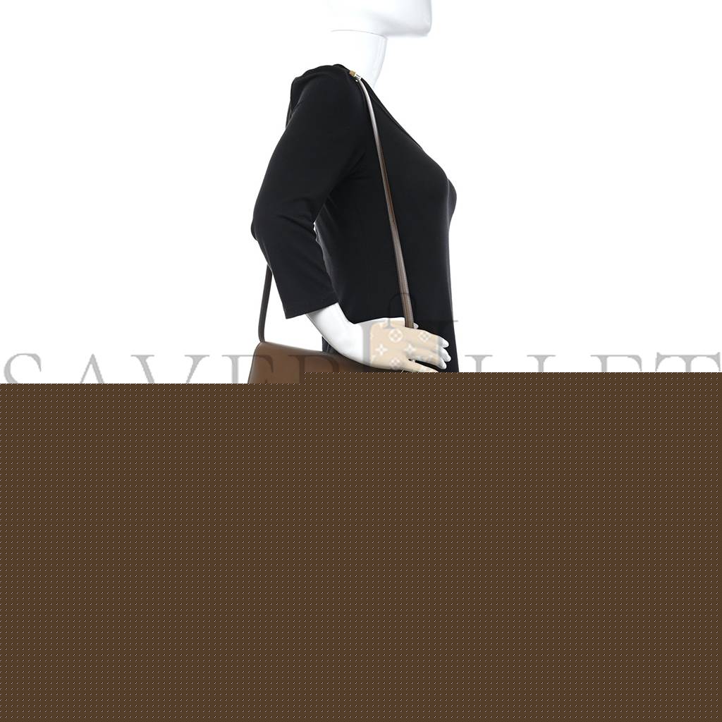 Ce**e box calfskin medium classic box flap bag camel (23*20*6cm)