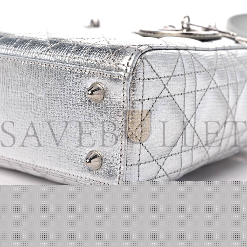 D*or metallic grained calfskin cannage small my lady D*or silver (20*18*8.3cm)
