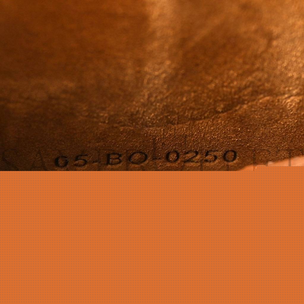 D*or box calfskin medium bobby flap camel (22*17*6.4cm)