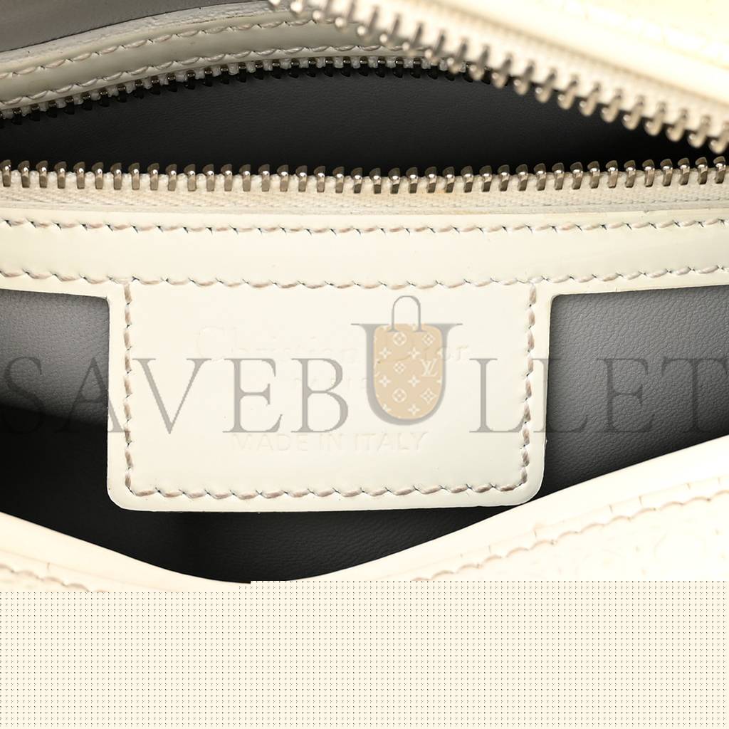 D*or patent micro-cannage medium lady D*or white (24*21*12.1cm)