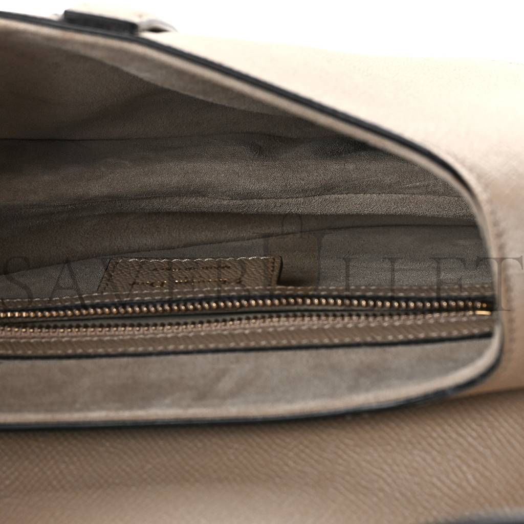 D*or grained calfskin saddle bag with strap warm taupe (25*20*7cm)