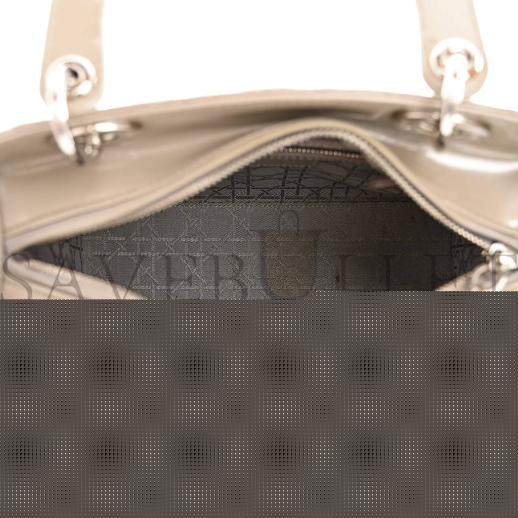 D*or pearlized patent cannage medium lady D*or grey (23*20*11.4cm)