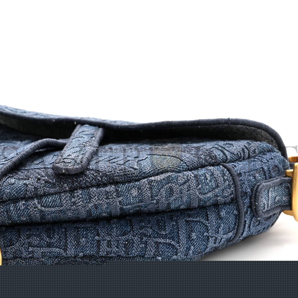 D*or oblique embroidered saddle bag denim blue (27*22*5.1cm)