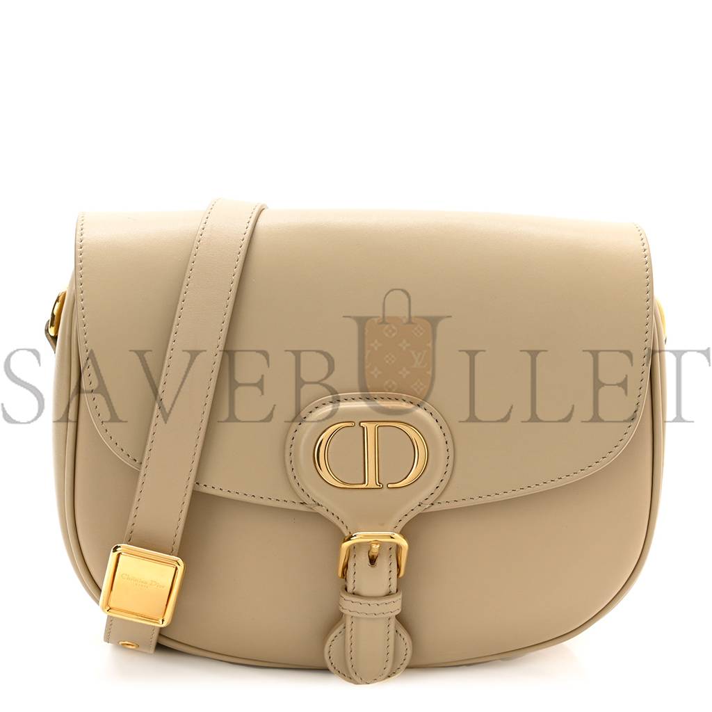 D*or box calfskin medium bobby flap beige (22*17*6.4cm)